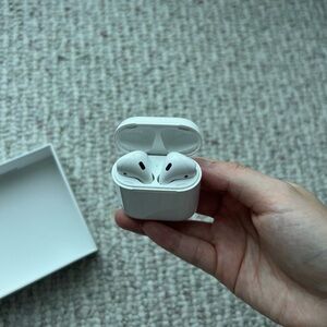Apple Wireless Earbuds with Charging Case - 2nd Gen